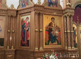 Иконостас угловой Крупнорельефная резьба, золочение. Храм Иоанна Предтечи г.Калуга Иконостас угловой Крупнорельефная резьба, золочение. Храм Иоанна Предтечи г.Калуга